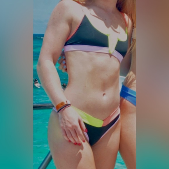 OneOne bikini set 🩷 - Picture 3 of 6